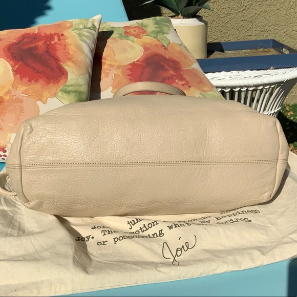 Joie buttery lamb leather shoulder bag - Picture 5 of 8